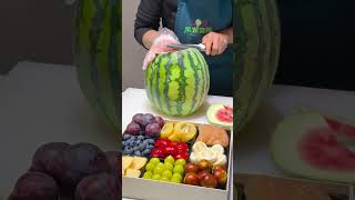 The skill of cutting fresh fruit is extremely eyecatching and most satisfying to viewers 46 [upl. by Pavier]