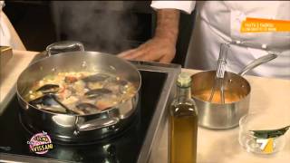 Ti ci porto io in cucina con Vissani  PASTA E FAGIOLI CON I FRUTTI DI MARE [upl. by Anelhtac]