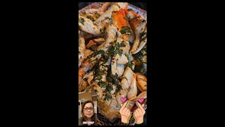 Garlic Sriracha Steamed Dungeness crabs [upl. by Atila]