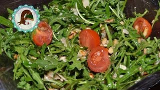 Rucola Salat mit Balsamico Dressing  Purzelcake [upl. by Morvin]