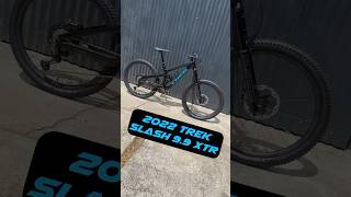 2022 Trek Slash 99 XTR  P1 Size M shorts mtb [upl. by Ylremik]