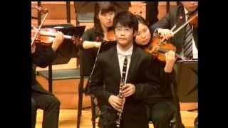 Han Kim plays Mozart Clarinet Concerto K622  2nd movement [upl. by Ojiram]