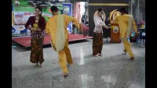 Joget Mak Lodeh [upl. by Ireva471]