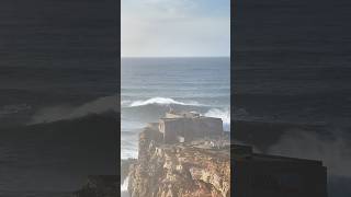 Nazaré com ondas gigantes ou sem ondas gigantes  gigantesdenazaré [upl. by Poore]