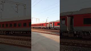 Sabse Tej chalne wali train train indianrailways railway amazingfacts video indiantrains [upl. by Ahsek850]