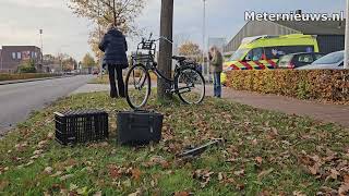 Fietser behoorlijk gewond na aanrijding Hoogeveen [upl. by Hemetaf]