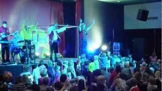 The Wiggles  Waltzing Matilda live   Mingara 352012 [upl. by Vita388]