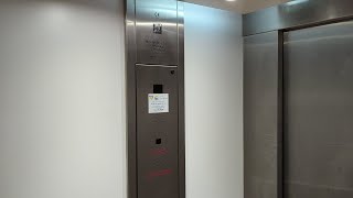 2004 Oakland Lift at River Island Maidstone [upl. by Aeneg]