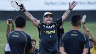 Mit Trommeln und Trompeten Maradonas erstes Training in Mexiko [upl. by Dolly]