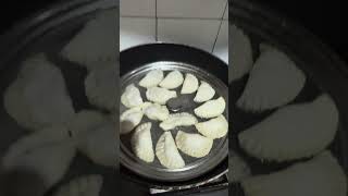 Ghar py bnaye momos🥳🥳momos [upl. by Kawai]