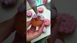 Easy Cake Decoration💫 youtubeshorts shortvideo cake decoration flower [upl. by Diandra]