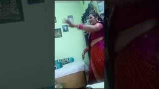 करवाचौथ में बड़ी दीदी ने किया डांस shorts करवाचौथव्रत dance viralvaishalivlogsuttrakhand [upl. by Blalock]