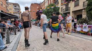 Carrera de tacones en el Orgullo Charro de Salamanca [upl. by Marcella]