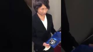 Fumito Ueda Unboxing the first The Last Guardian [upl. by Art]