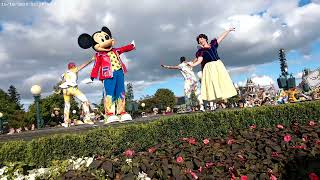 Parade et spectacle à Disneyland Paris [upl. by Fancy666]