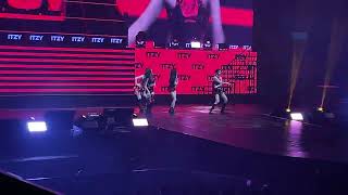 ITZY  SWIPE  ITZY 2ND WORLD TOUR BORN TO BE in MANILA  MOA Arena 240803 [upl. by Bordy692]