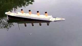 Model Titanic Sinks in 15 seconds [upl. by Delphinia]