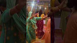 kudiyan Chatur nachdi suit I Sona Jaisi Lagelovesong song pujabisong [upl. by Hametaf156]