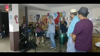 Trovadores puertorriqueños improvisando desde el Pueblo de Utuado [upl. by Ailemor]