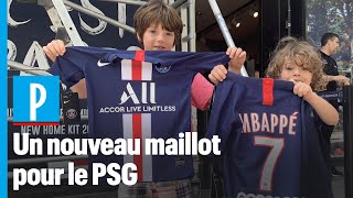 Le PSG dévoile son nouveau maillot [upl. by Assinna]