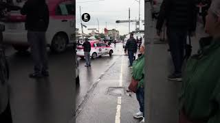 ¡De película Inicia como riña y terminan con los autos destrozados en la Guerrero [upl. by Atteuqahc]