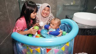 Unboxing KOLAM RENANG BARU BAYI AZAM👶 Dan Berenang  Salsa and Family [upl. by Ham730]