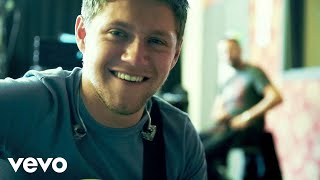 Niall Horan  Slow Hands Official Lyric Video [upl. by Murielle]