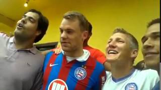 Neuer e Schweinsteiger cantando hino do Bahia [upl. by Sholom]