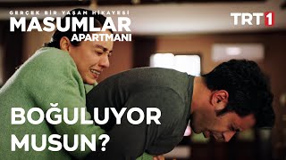 Esatın Boğazına Çekirdek Kaçarsa  Masumlar Apartmanı 52 Bölüm [upl. by Yonah]