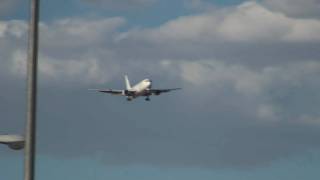 Italian Air Force 767200 arrives at Nellis AFB [upl. by Gelasius]