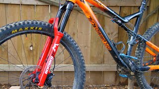 Marzocchi Bomber Z2 Review amp Comparison To Rockshox 35 Gold RL [upl. by Aretina379]