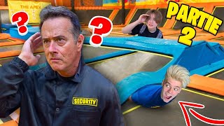 CACHECACHE EXTRÊME DANS UN TRAMPOLINE PARK AVEC LAGENT DE SÉCURITÉ [upl. by Gardie]