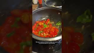 Recette Tomates confites « 4 salti in padella » Partie 44 food [upl. by Ebonee]