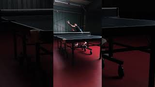 TENNIS DE TABLE  Défi trickshot la balle dans le gobelet 🏓 I Decathlon [upl. by Nudnarb]