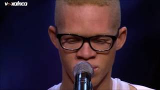 Jean Severin chante quotSavoir Aimerquot aux auditions à laveugle  The Voice Afrique francophone 2016 [upl. by Kaleena]