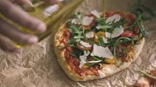 Rezept Selbstgemachte PfannenPizza mit Federkohl [upl. by Eetsim563]