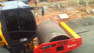 Rolo compactador SANY SRD120 DFRRIO [upl. by Sundstrom]