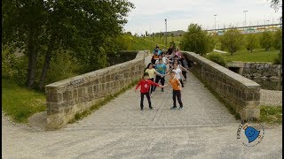 Txapeloaz  quotMunduko Dantzak 2017quot Ermitaberri Ikastetxean  quotDanzas del Mundo 2017quot en Ermitaberri [upl. by Anyaj620]