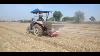 granular fertilizer applicator spreader [upl. by Herodias]