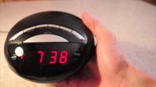 GPX C222B Alarm Clock Review [upl. by Mascia]