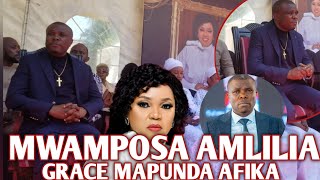 MWAMPOSA AMWAGA MACHOZI MBELE YA WATOTO WA GRACE MAPUNDA  VILIO NA SIMANZI [upl. by Deuno418]