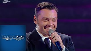 Sanremo 2020  Il medley di Tiziano Ferro [upl. by Arias]