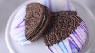 How to Upgrade Your Oreos with This Gorgeous MarbleDipping Trick [upl. by Blader885]