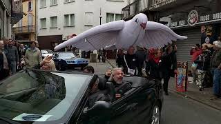 Parade des Stars de la magie dans les rues de Pamiers [upl. by Trebleda310]