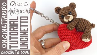 Come Fare un Orsetto Amigurumi Portachiavi sottotitoli in spagnolo inglese e francese [upl. by Fawcett846]