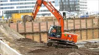 Bagger HITACHI ZAXIS 225 USR LC in der Hamburger Hafencity  Soeren66 [upl. by Erodeht]