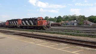 Brantford Ontario rail yard Locomotives 4138 amp 9547 doing switching  building a train [upl. by Llesram]