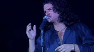 Ricardo Arjona  Casa de locos En vivo  Teatro Ópera 1995 [upl. by Sucramad134]