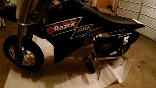 Unboxing And Assembling A Razor Mx350 Dirt Rocket Electric DirtBike [upl. by Niaz840]