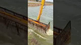 The process of catching fish with the dredging machine [upl. by Mik]